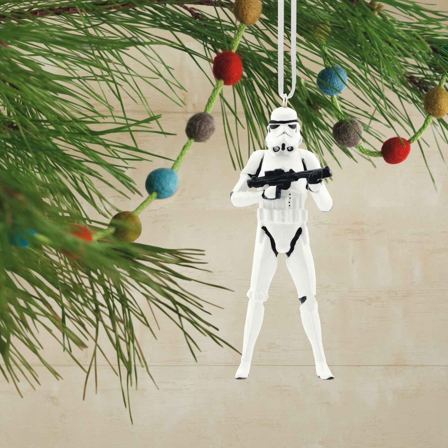 
                  
                    Collectable Star Wars™ - Stormtrooper & Blaster Ornament
                  
                