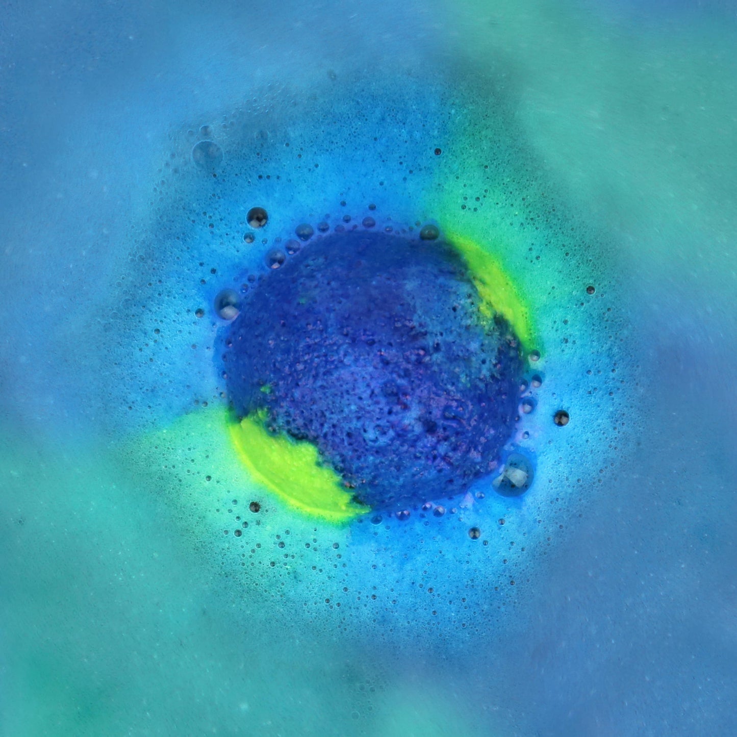 
                  
                    You're My World Bath Bomb Blueberry & Green Tea
                  
                