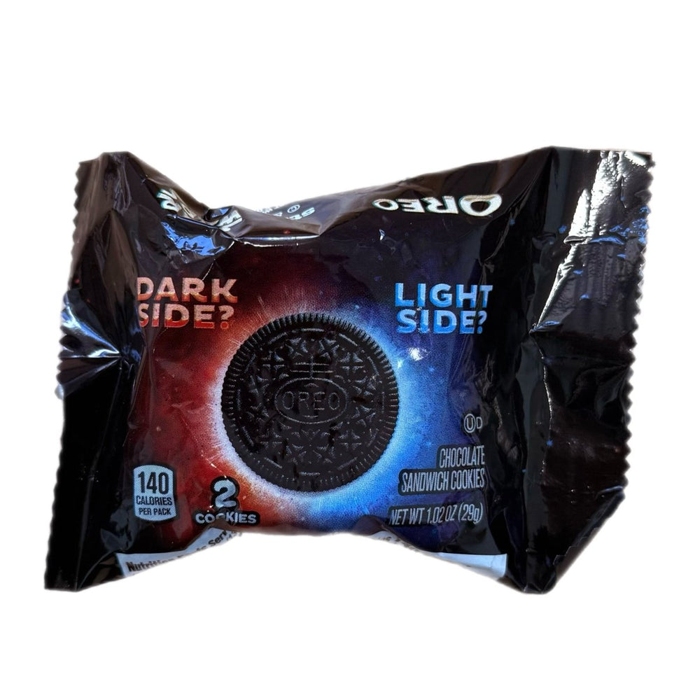 Oreo Star Wars Darkside or Lightside 29g - Candy Mail UK