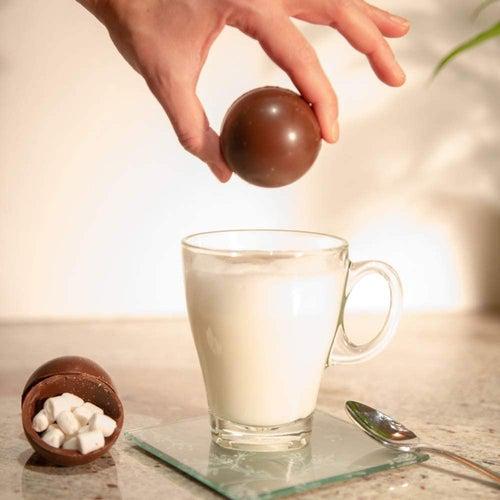
                  
                    Hot Chocolate Bomb Trio Best Before May 2022 - Candy Mail UK
                  
                